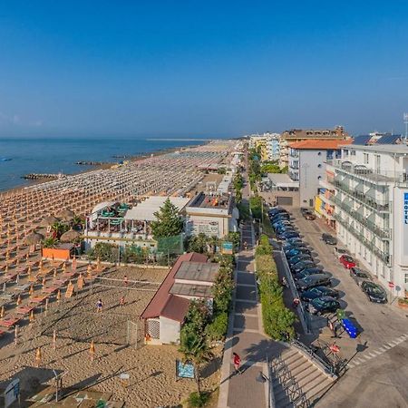 Hotel Austria Caorle Esterno foto