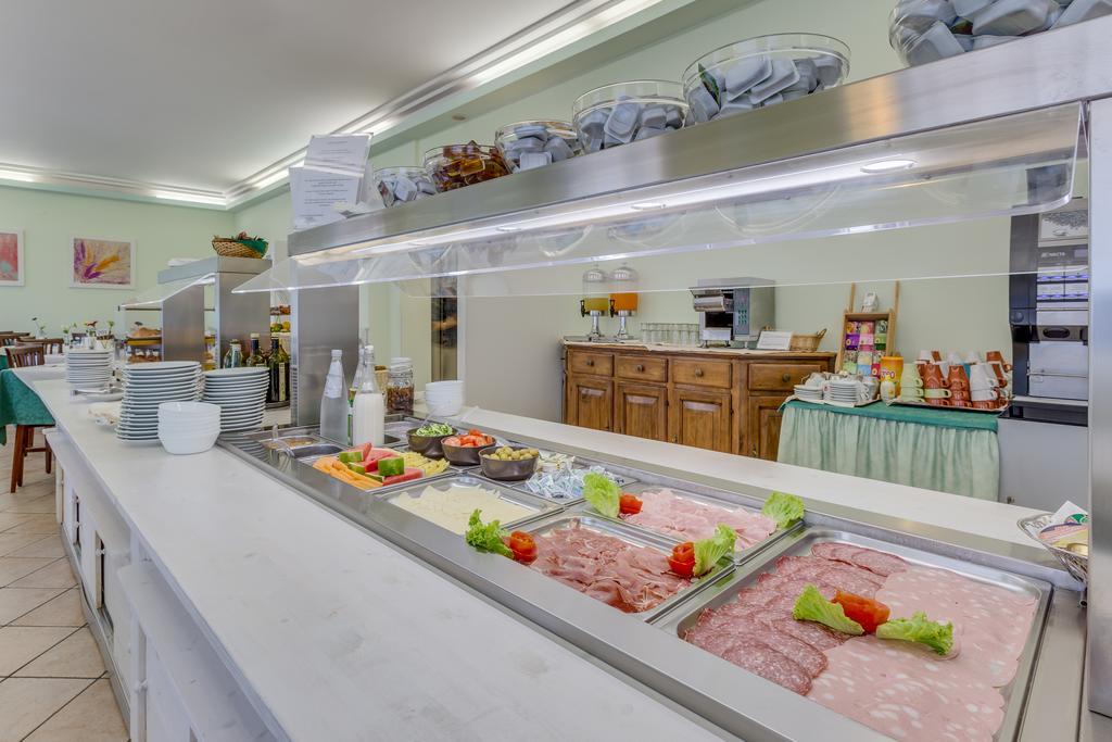 Hotel Austria Caorle Esterno foto