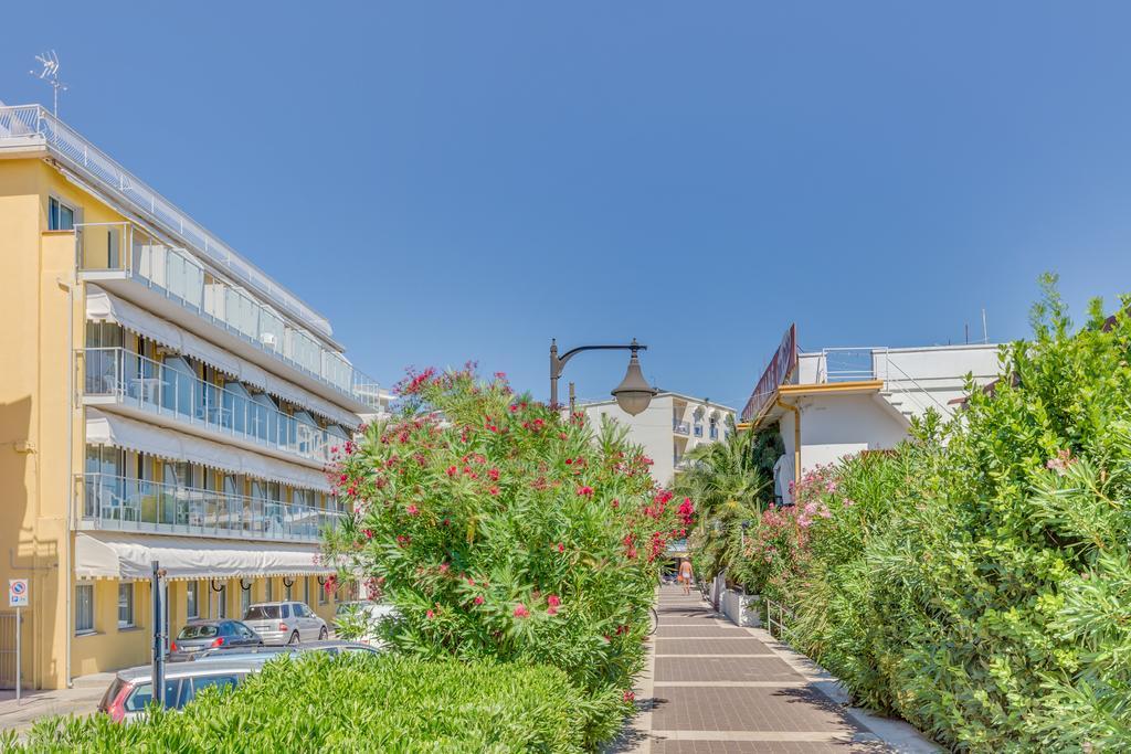 Hotel Austria Caorle Esterno foto