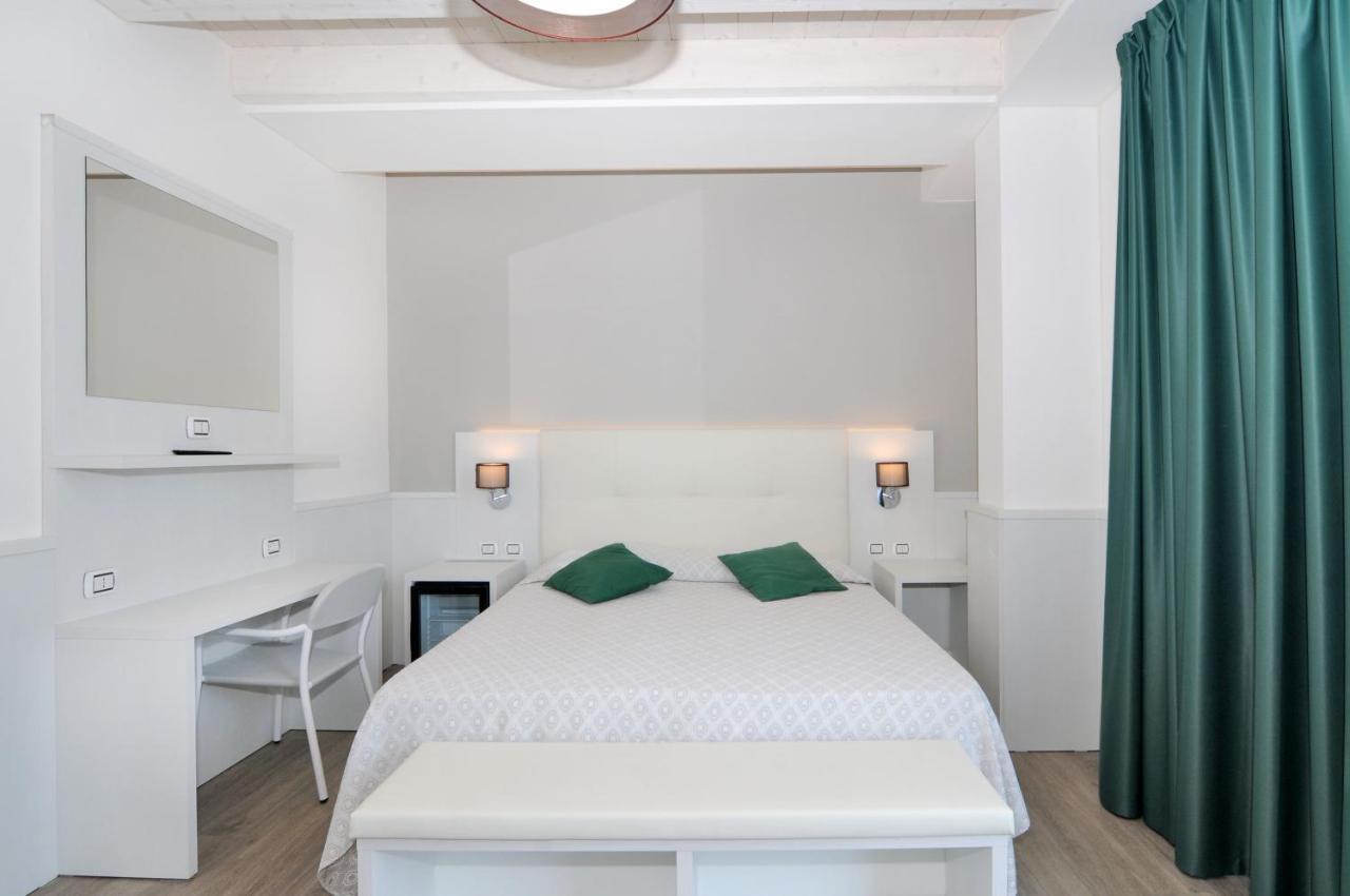 Hotel Austria Caorle Esterno foto