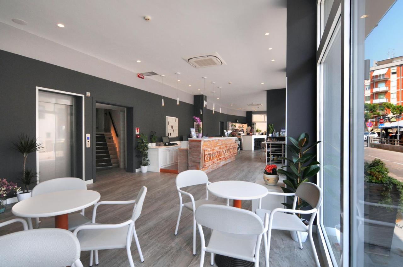 Hotel Austria Caorle Esterno foto