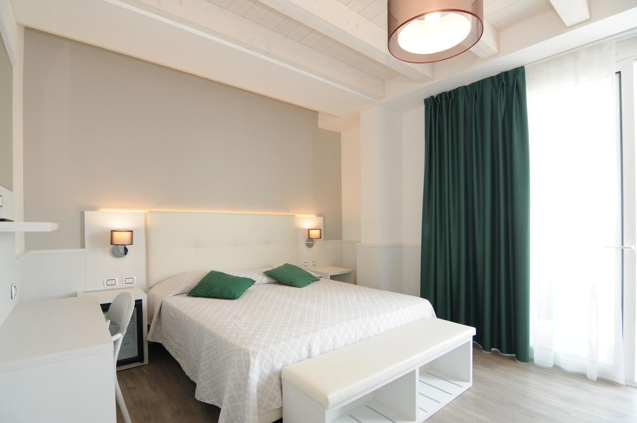 Hotel Austria Caorle Esterno foto