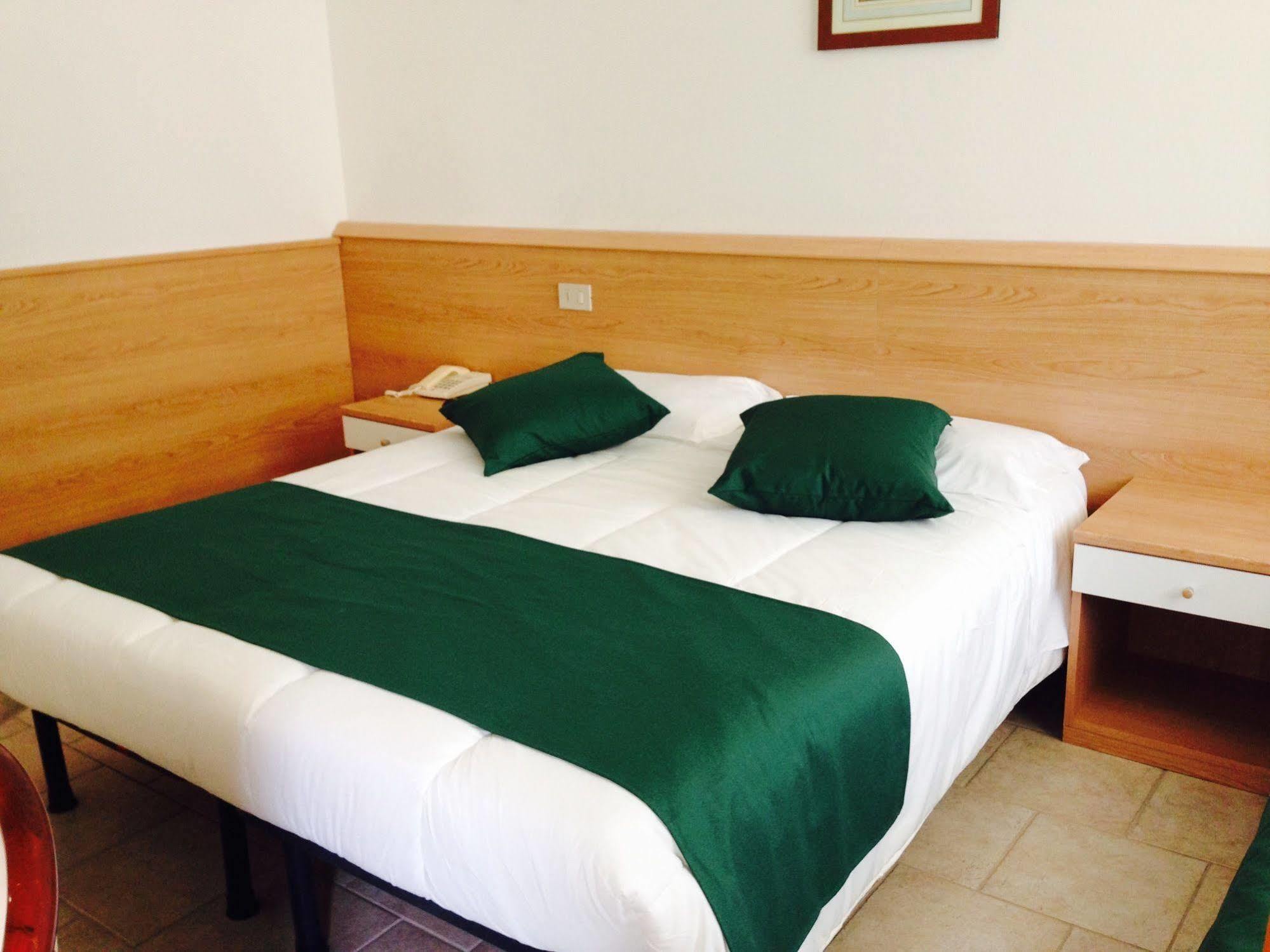 Hotel Austria Caorle Esterno foto