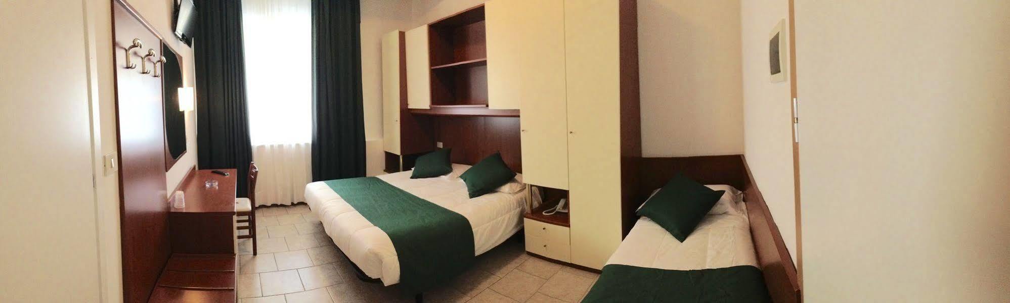 Hotel Austria Caorle Esterno foto
