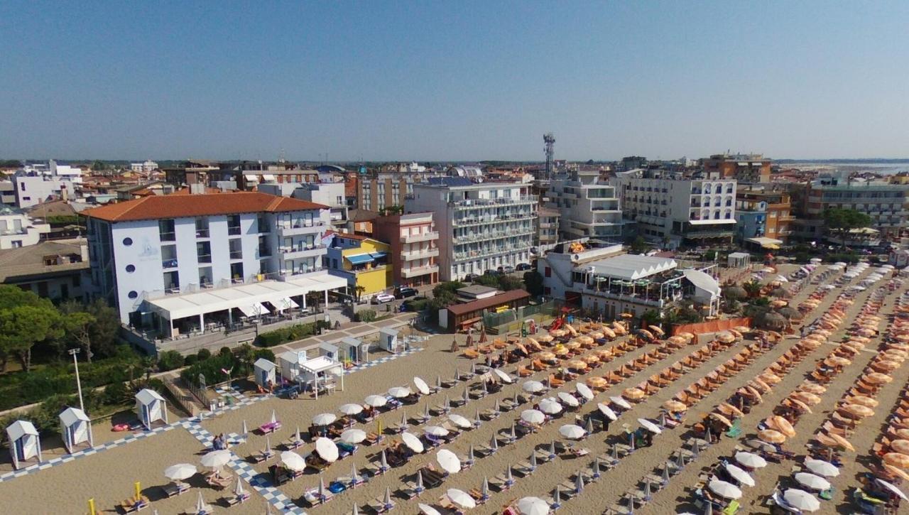 Hotel Austria Caorle Esterno foto