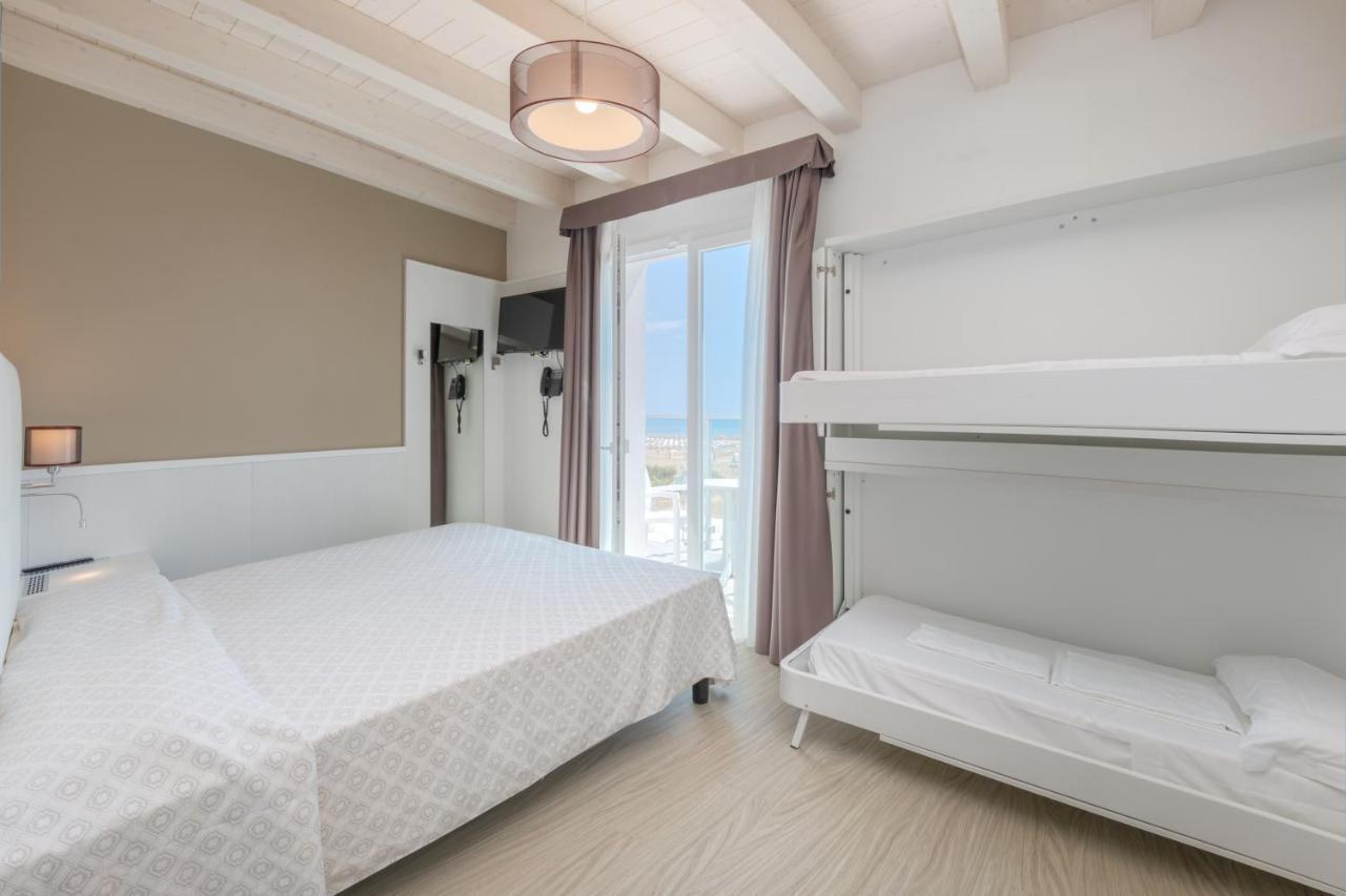 Hotel Austria Caorle Esterno foto