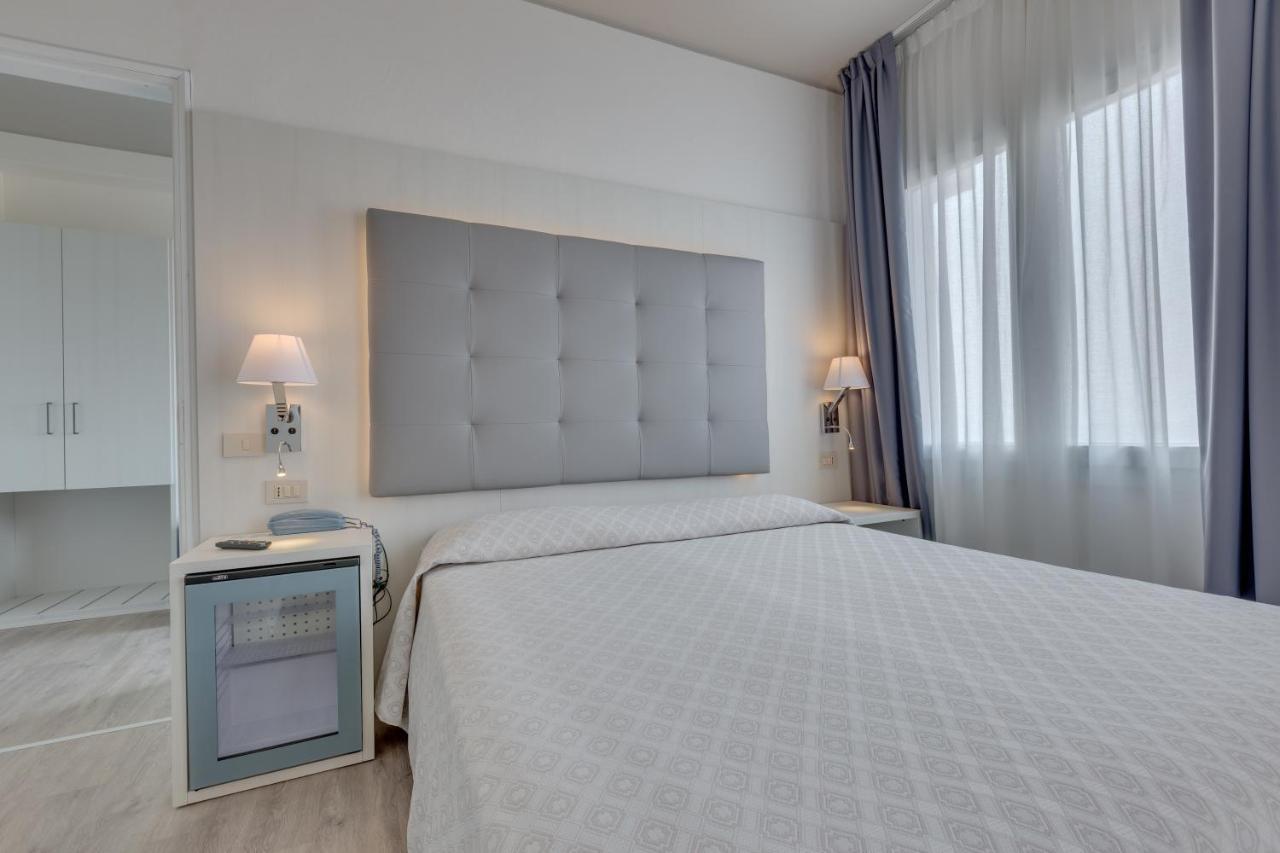 Hotel Austria Caorle Esterno foto