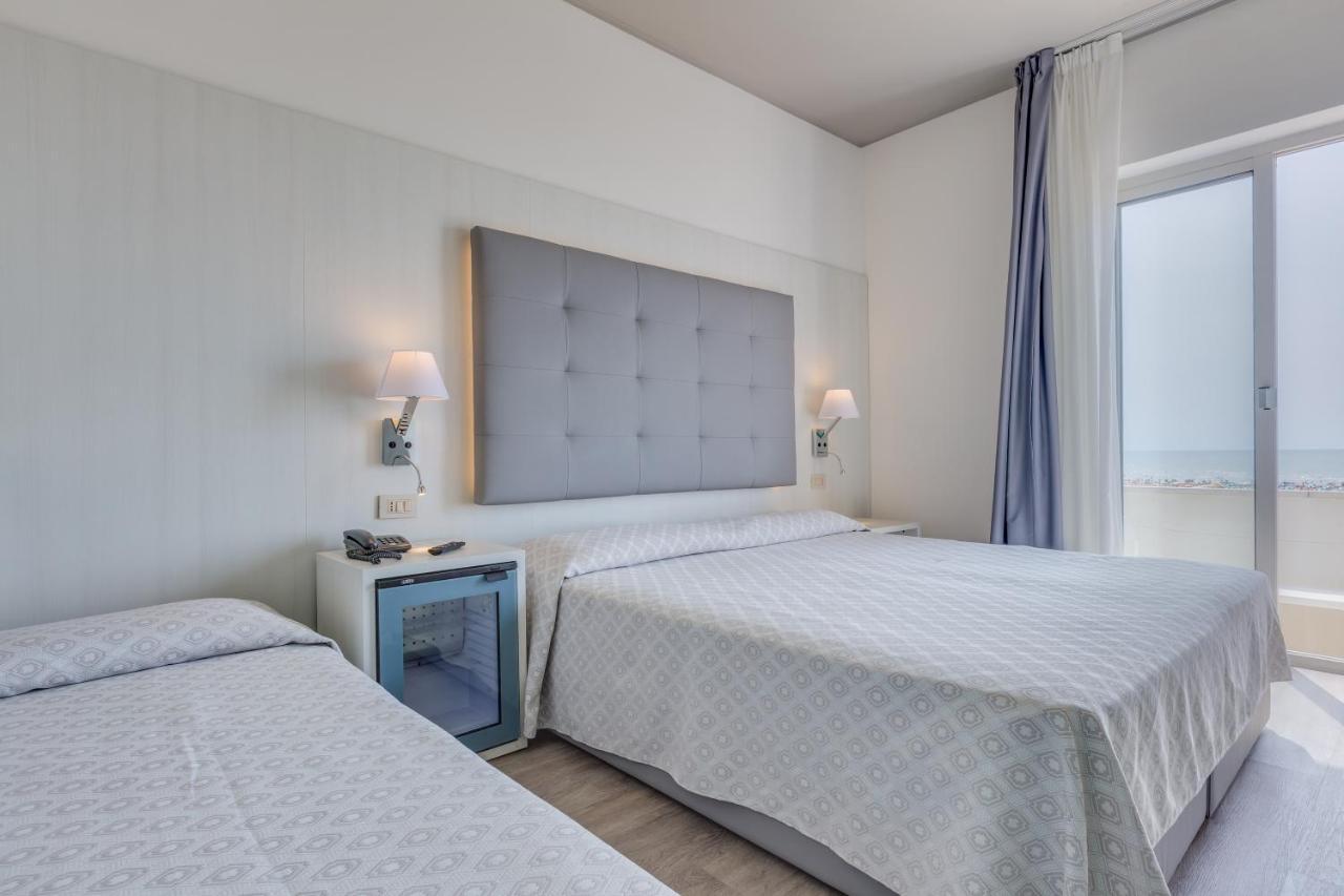 Hotel Austria Caorle Esterno foto